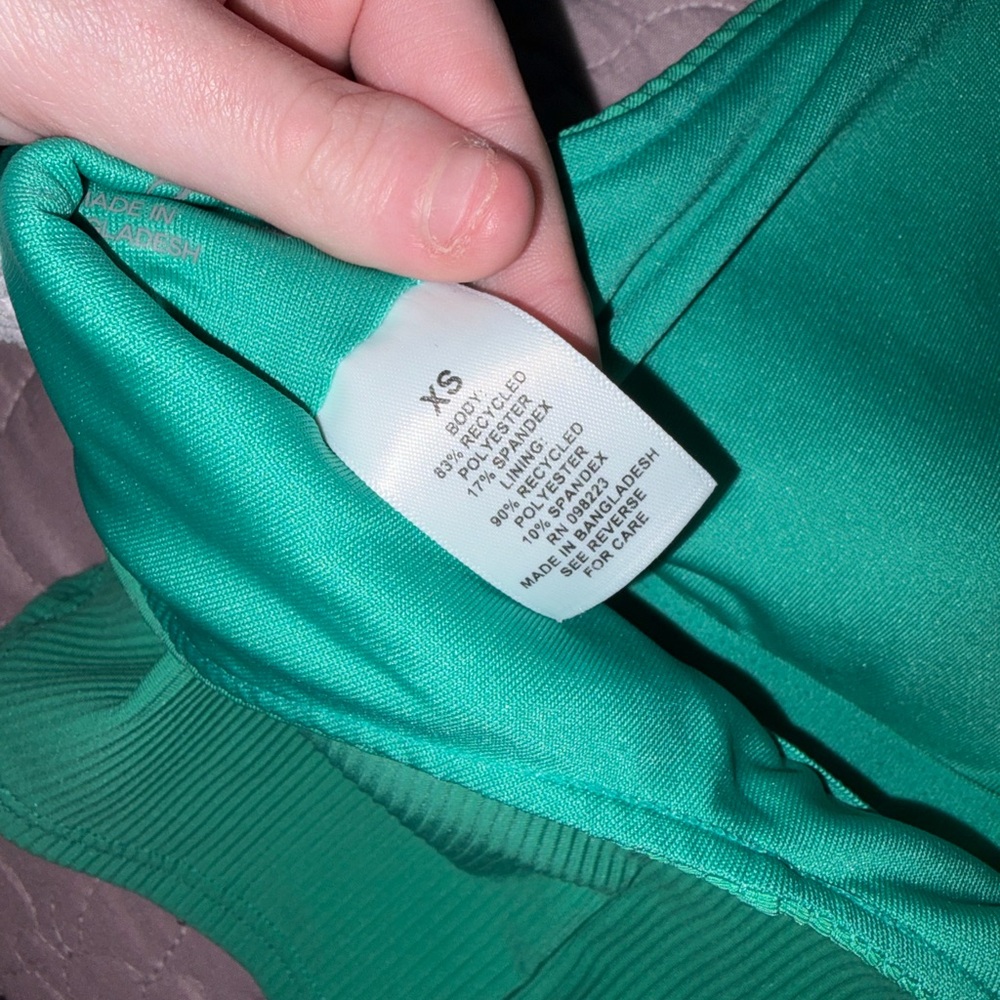 Freely Ribbed Square-Neck Crop - Picture 5 of 5